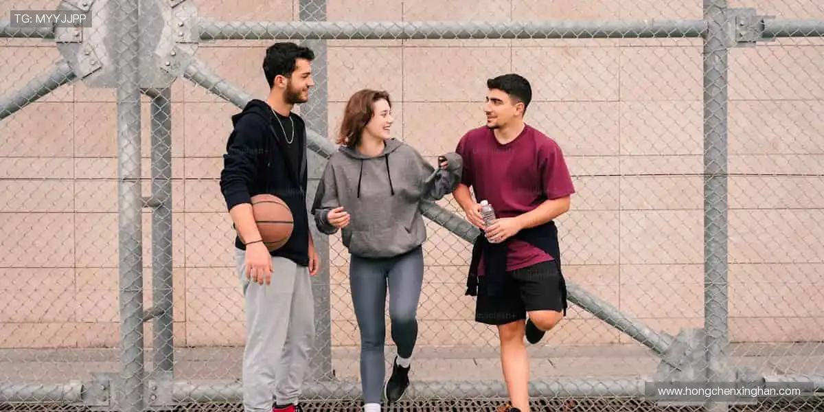 🎁独家周边来袭！限量款球星签名，让热爱触手可及🏅